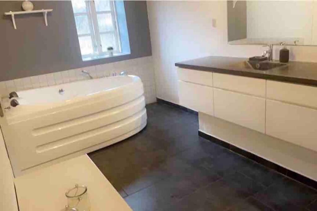 Ålbæk Dejligt Stort Hus Med Spa מראה חיצוני תמונה